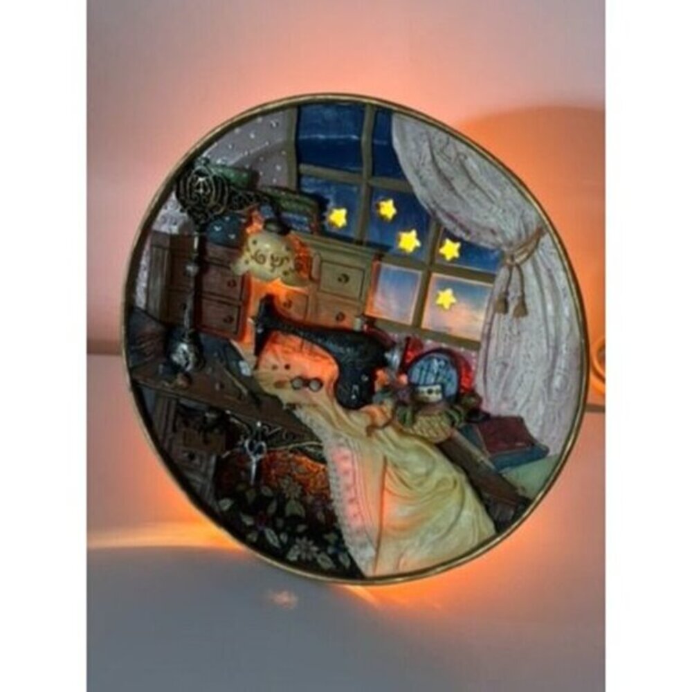 Vtg Light 3D Plate Sewing Room Scene Star‎ Details Plug In Decor